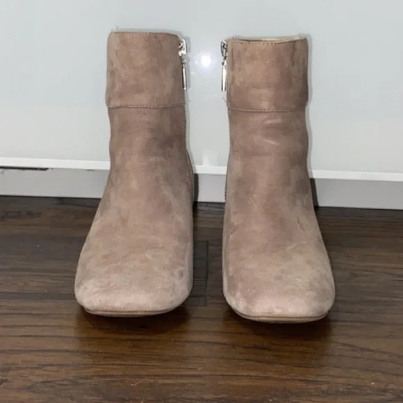 Jones New York Brittany Booties - Picture 4 of 6